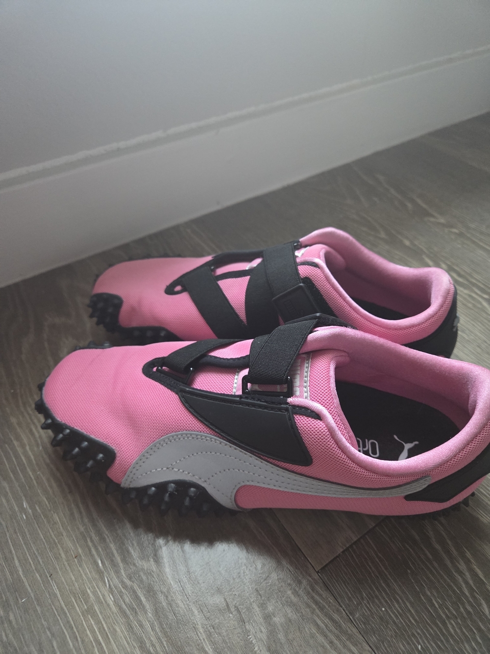 Puma Mostro OG Women's Pink  Sneakers US 8.5 Like NEW